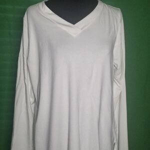 Belle by Kim Gravel White V-Neck Long Sleeve Top